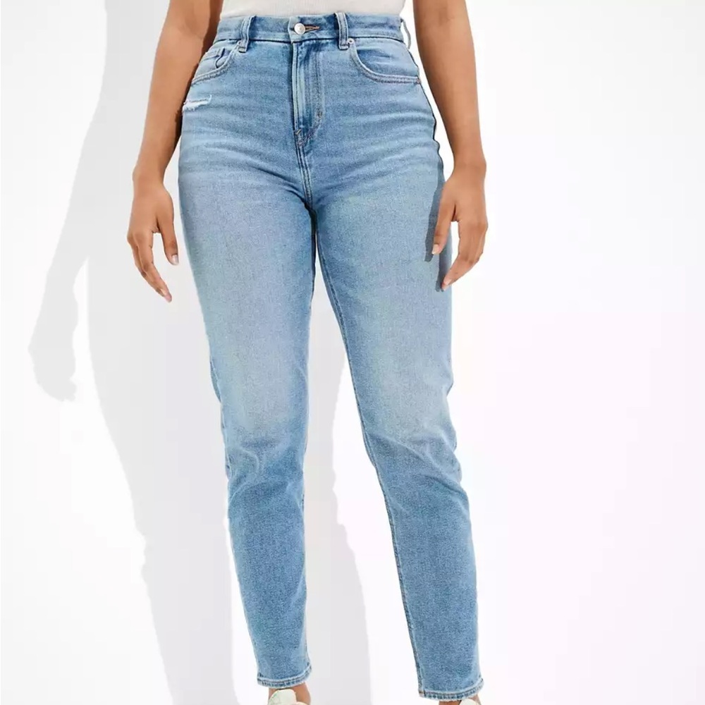 AEO curvy mom jeans campus brights wash size 10 long
